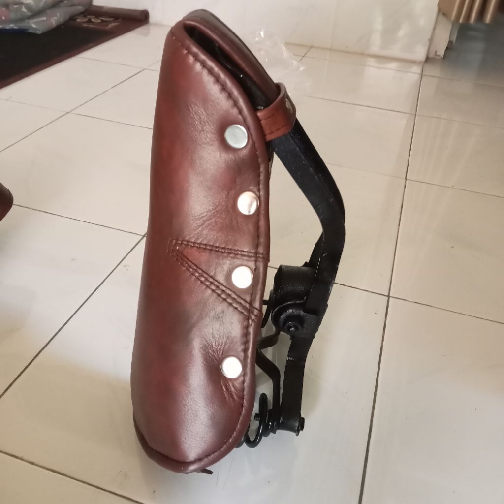 SADEL KMD COKLAT BESAR  UNTUK SEMUA JENIS SEPEDA ONTEL DAN SEPEDA LAINNYA DIJAMIN EMPUK KULIT ASLI