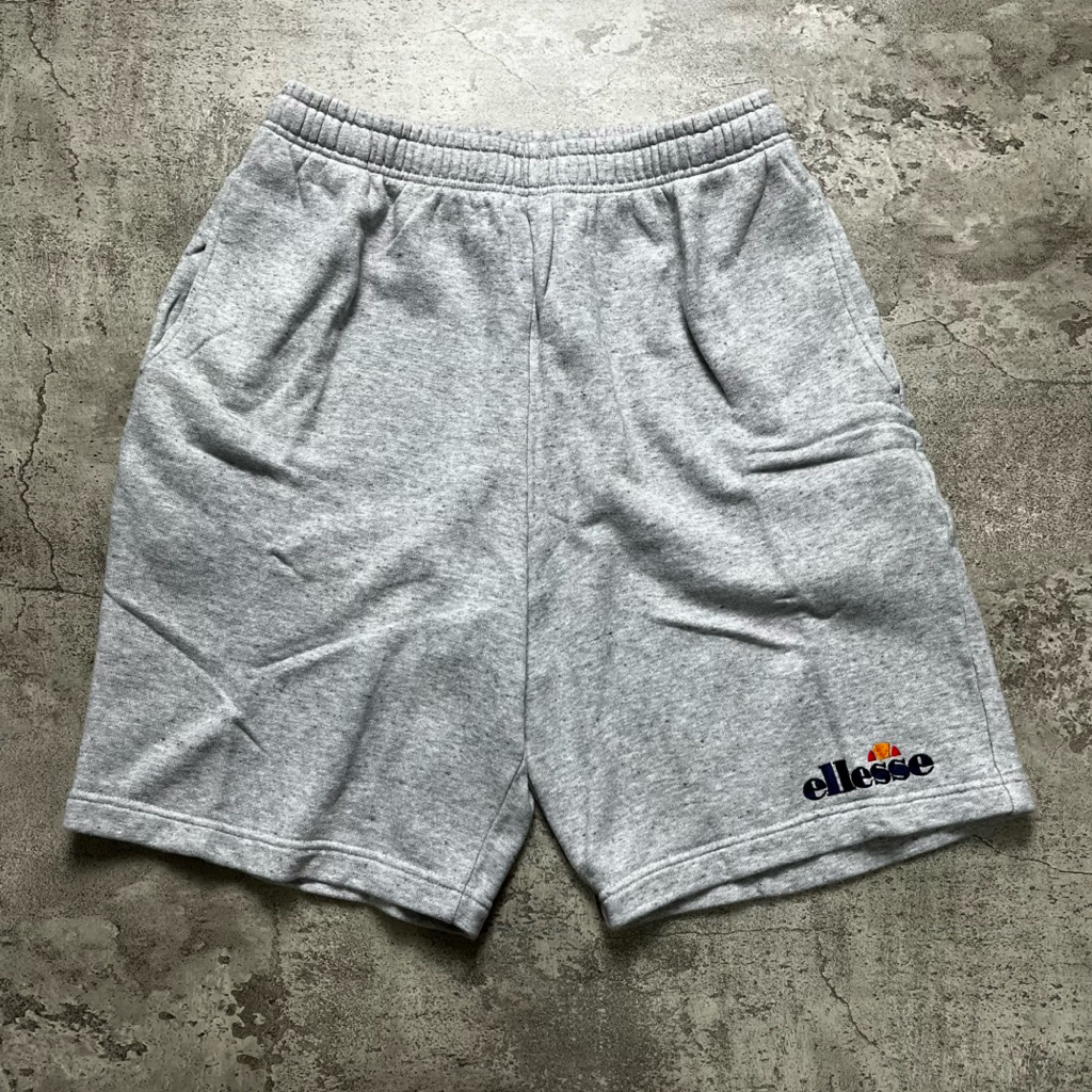 Celana pendek ellesse abu abu Bekas second branded original