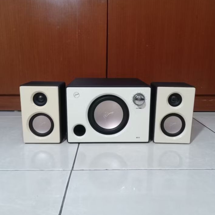 Speaker HiVi Swan M10 2.1 Channel Audiophile