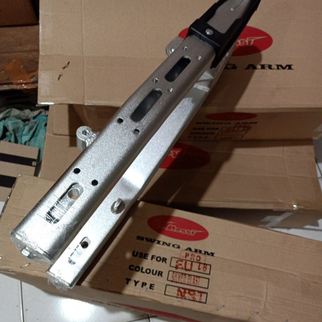 swing arm Satria FU 150 injeksi dan karbu panjang 52Cm .