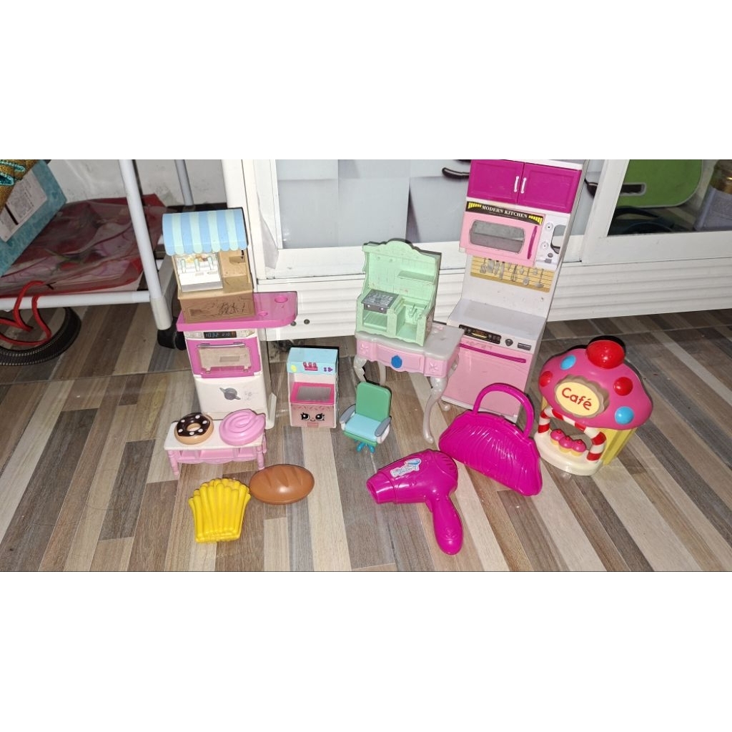 Mainan Perabotan Barbie