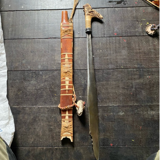 MANDAU ORI BAHARI KOLEKSI PRIBADI KHAS DAYAK KALIMANTAN