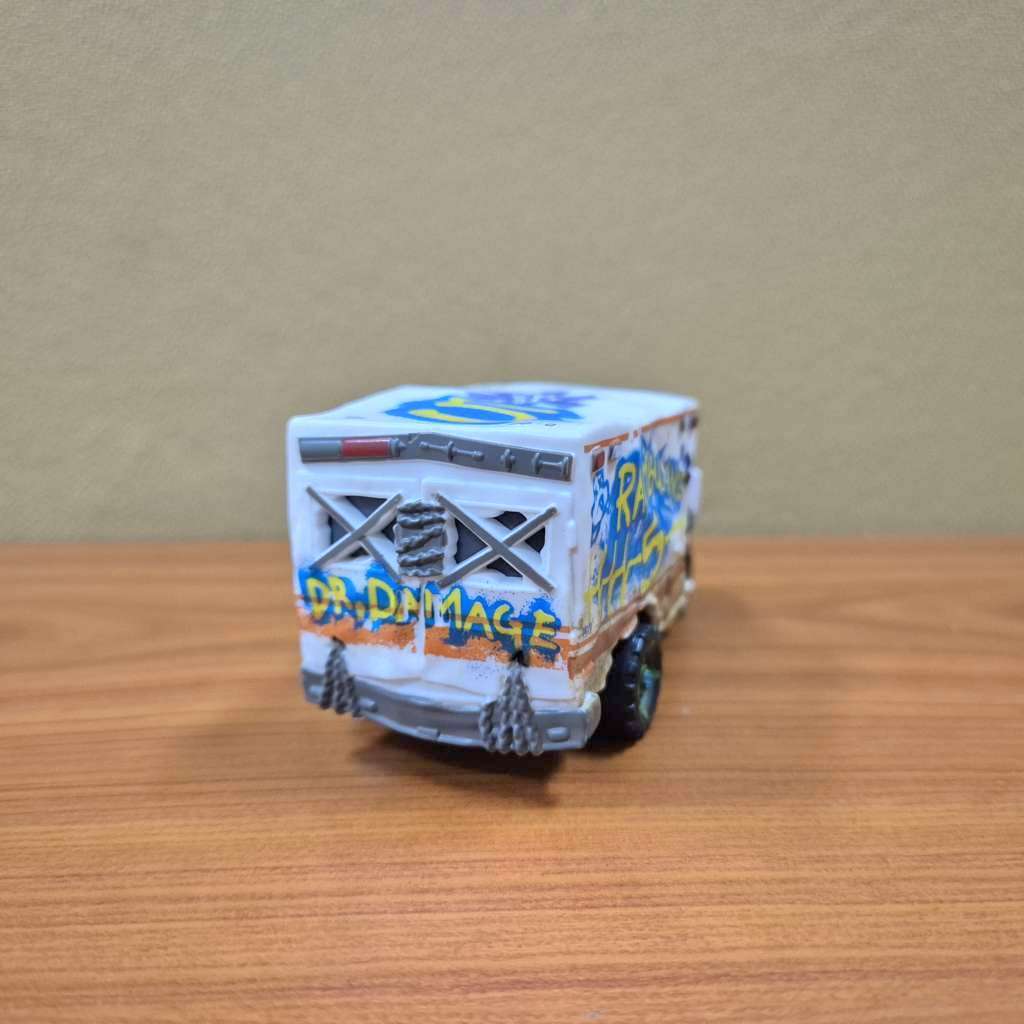 Diecast Cars Dr Damage Rambulane Oversized seri game McQueen mainan mobil body metal kado anak.