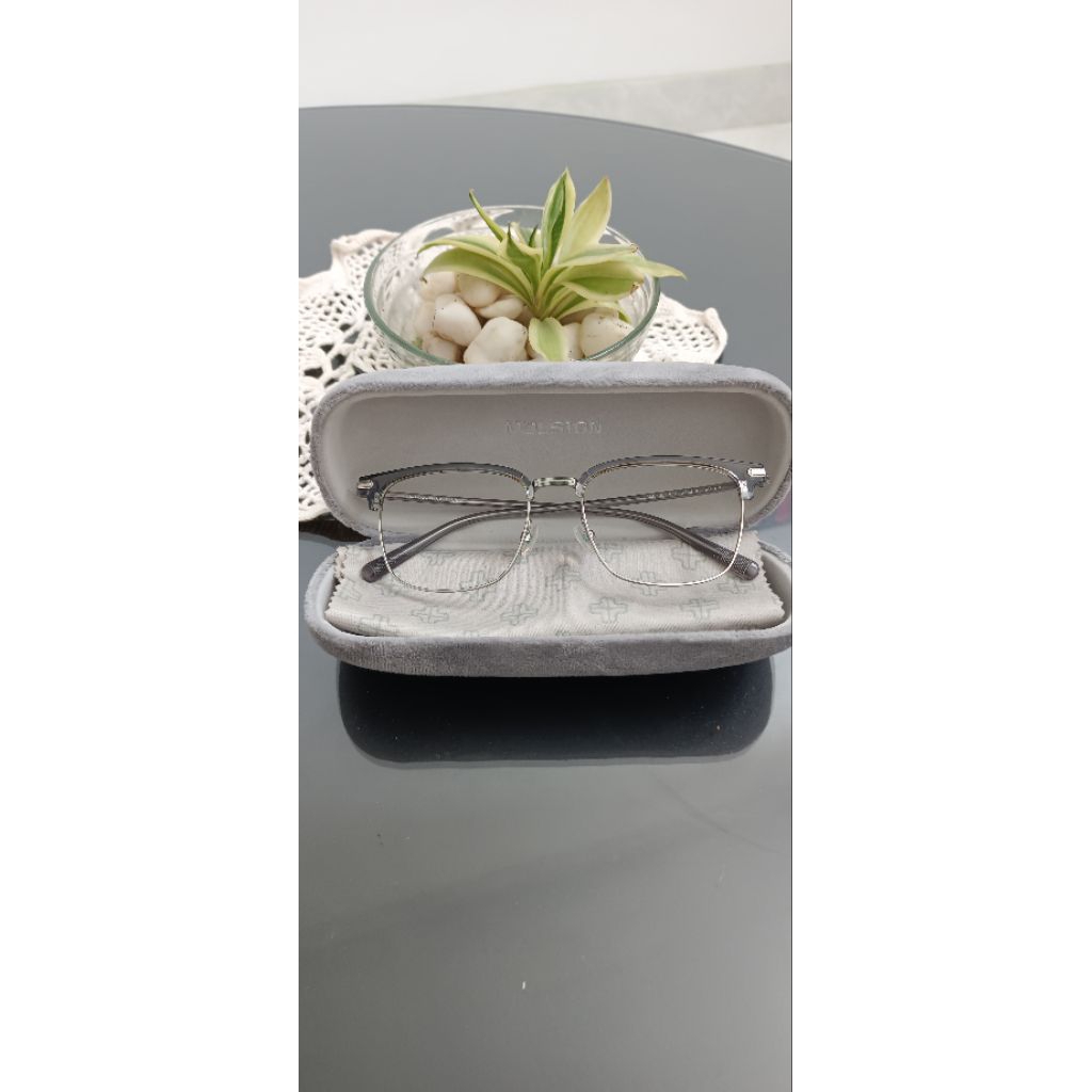 Preloved Frame Kacamata Molsion