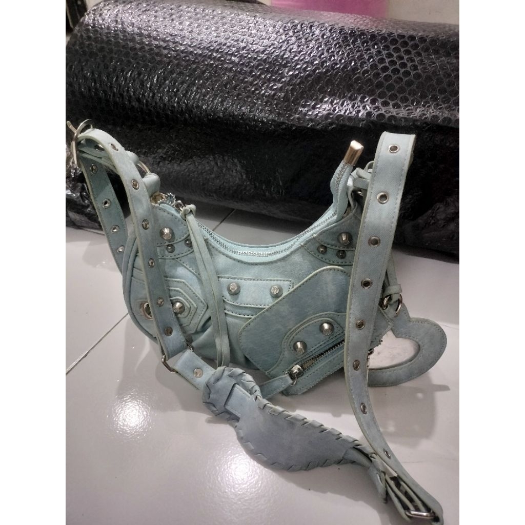 tas ala Bal3n warna denim preloved