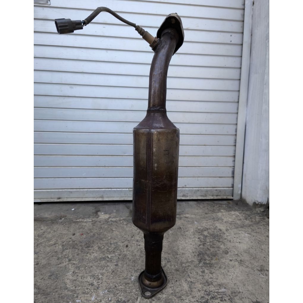 Tabung katalis DAIHATSU GRANDMAX LUXIO  ORI