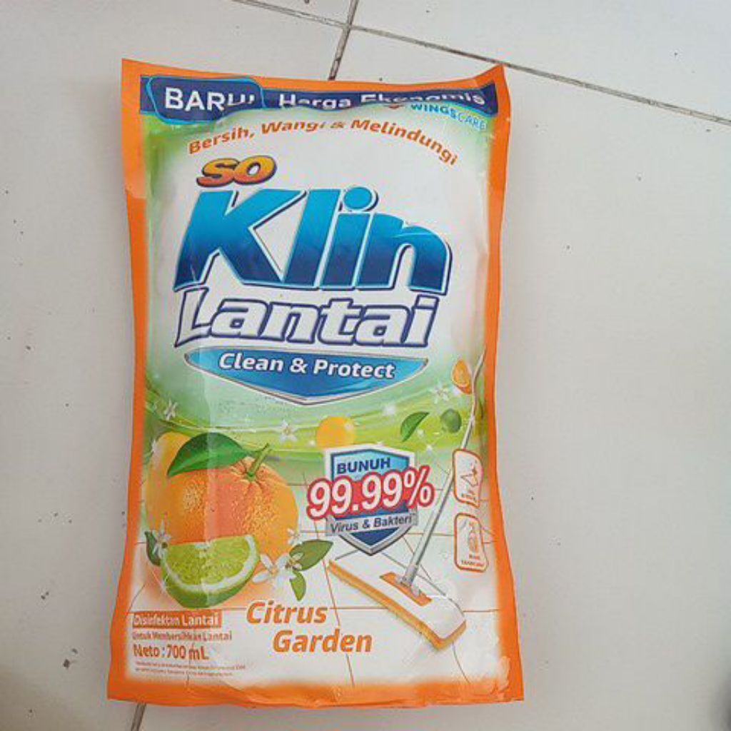 Soklin Lantai Refill 700ml