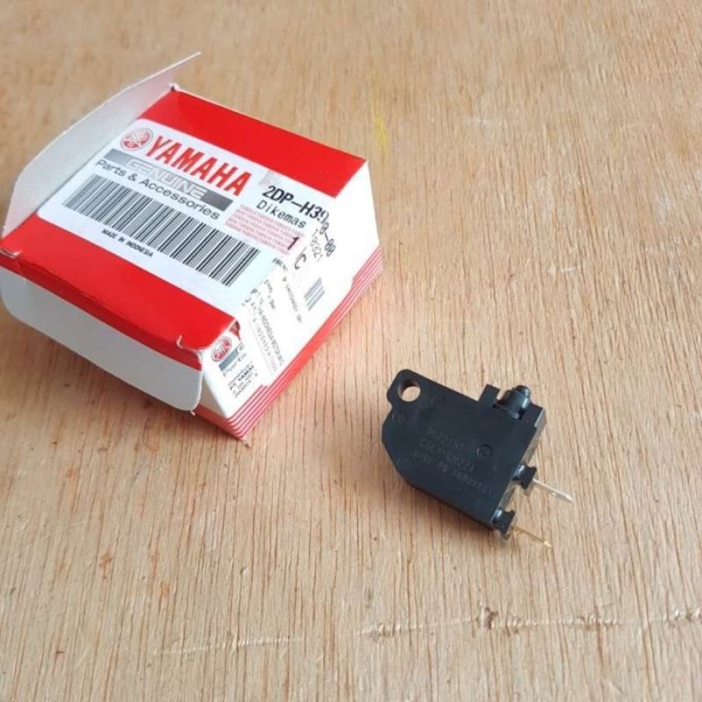 Switch rem depan kanan N Max / Aerox lama ori YGP 2DP-H3980-01