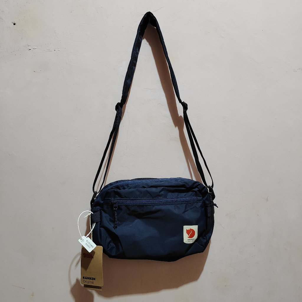 CROSSBODY FJALLRAVEN HIGH COAST NAVY (TAS SELEMPANG)/SLINGBAG)