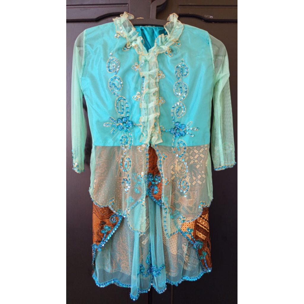 Baju Kebaya anak baju karnaval preloved