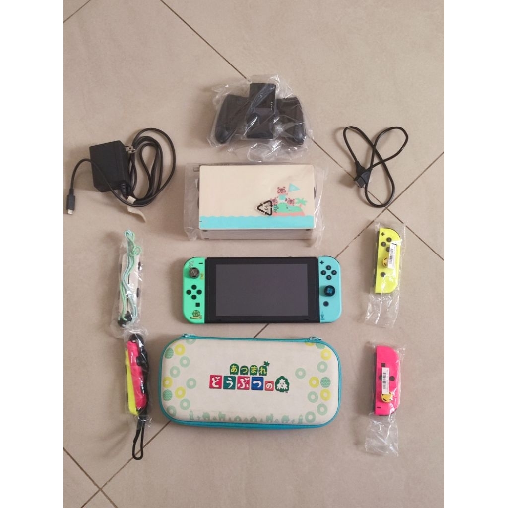 Animal crossing nintendo switch lengkap dengan tambahan console, tas animal crossing preloved bekas