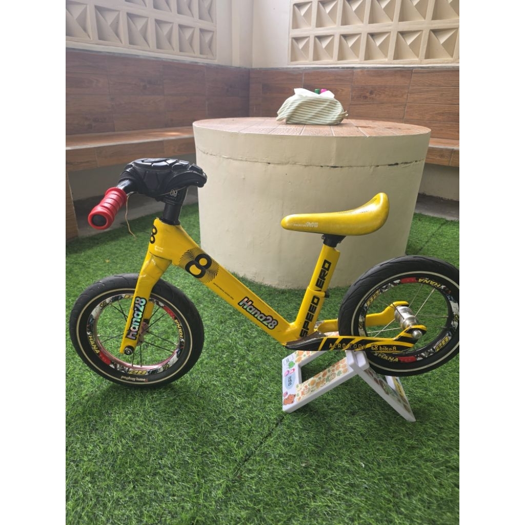 Pushbike Bike8 Aero Carbon warna kuning frame only istimewa