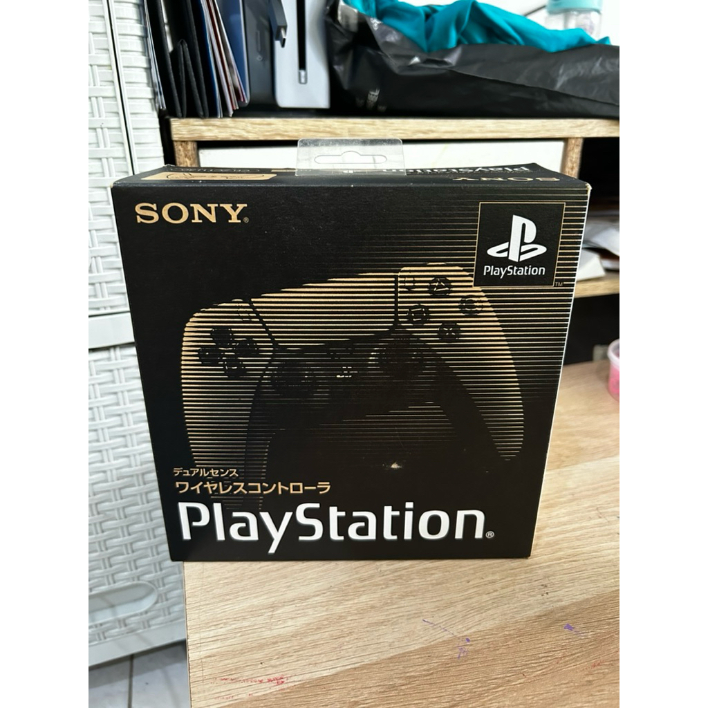 Dualsense 30th anniversary Edition PS5