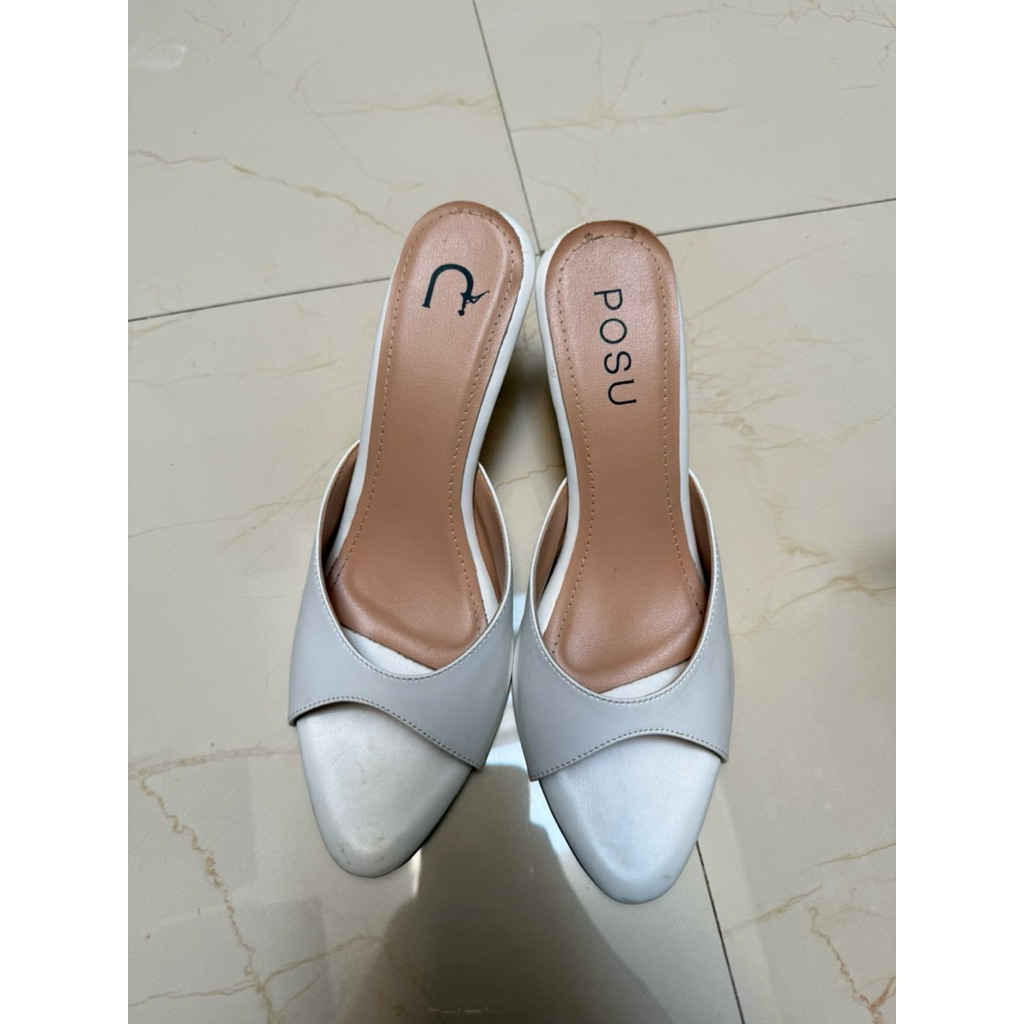Heels Posu Putih Size 37 PRELOVED