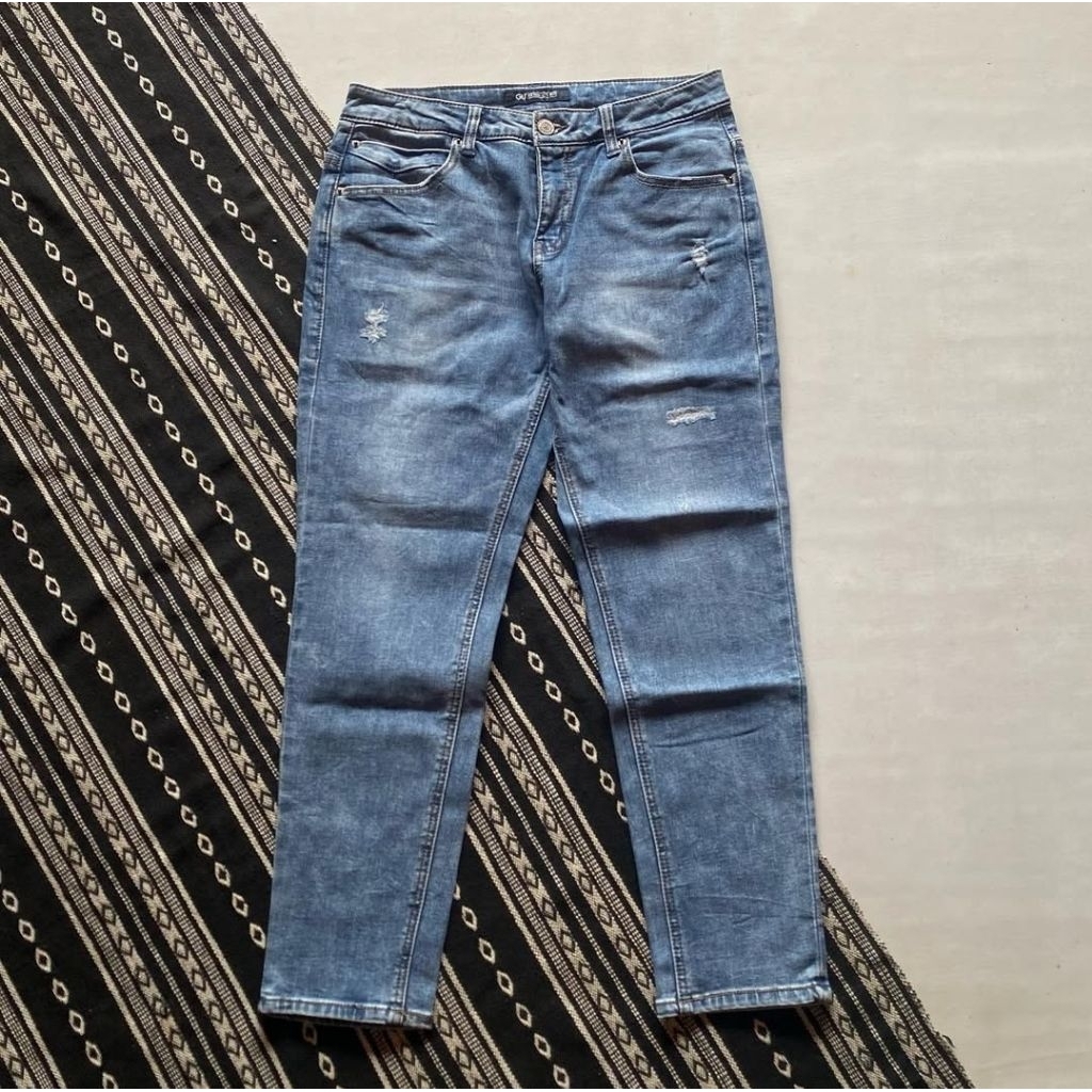 Preloved Bakulan Secondbrand DenimPants Ripped GU