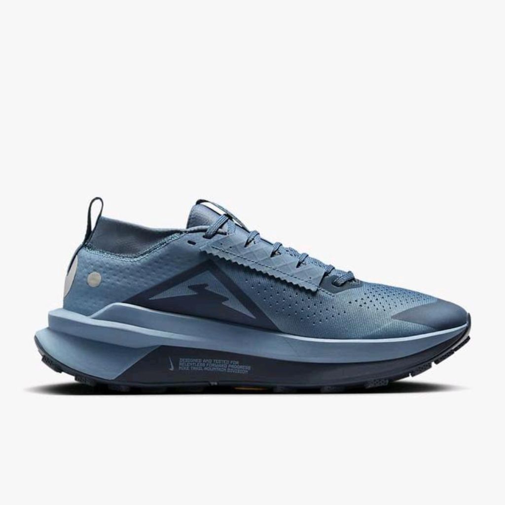 Sepatu ZoomX Zegama 2 Trail Running Smoky Blue/Metallic Platinum/Armoury Navy
