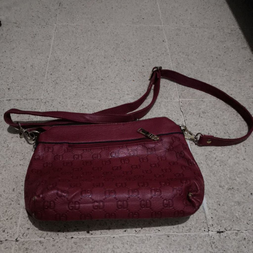 tas merah preloved