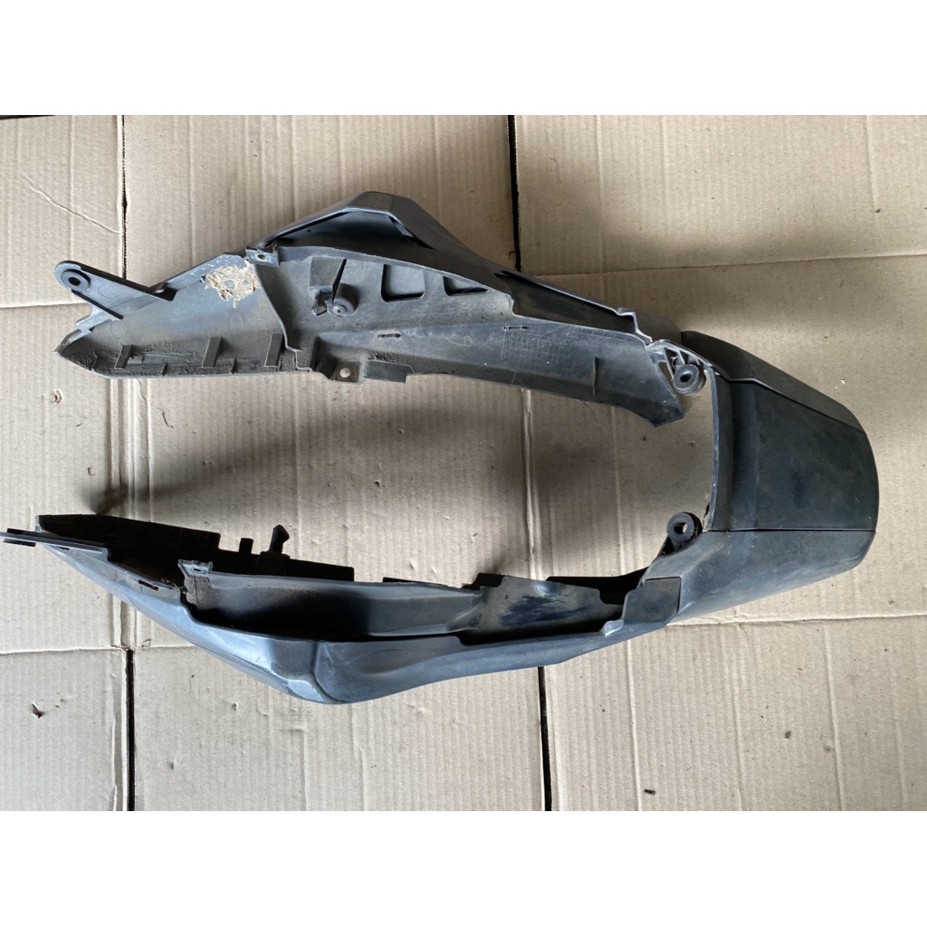 cover body belakang megapro monoshock mono shock original copotan