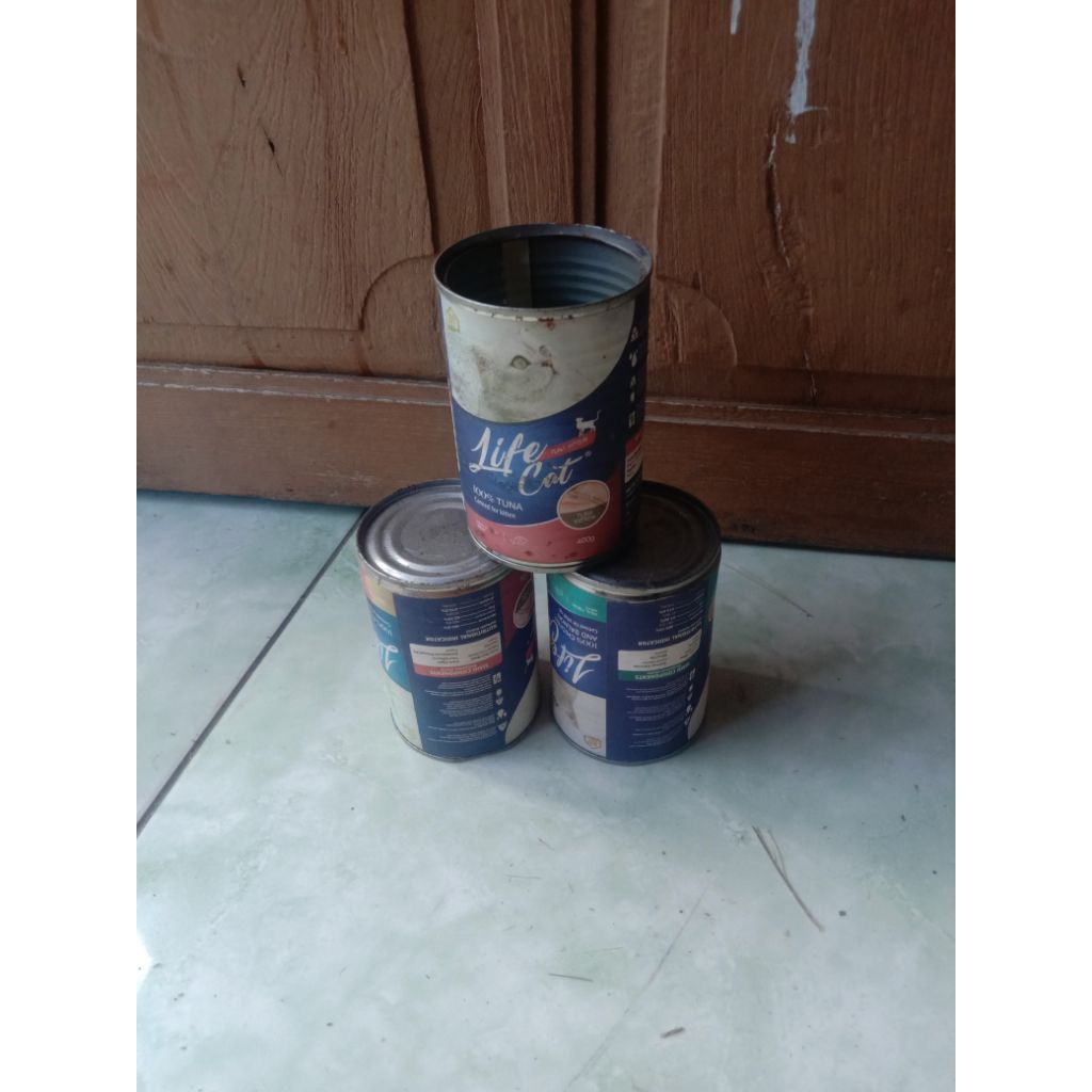 kaleng bekas life cat 400g