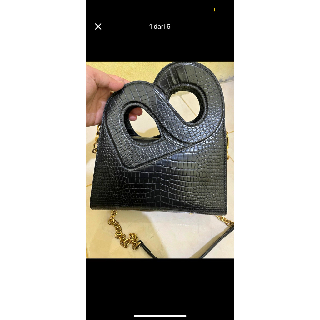 Preloved button bag Hold bag me