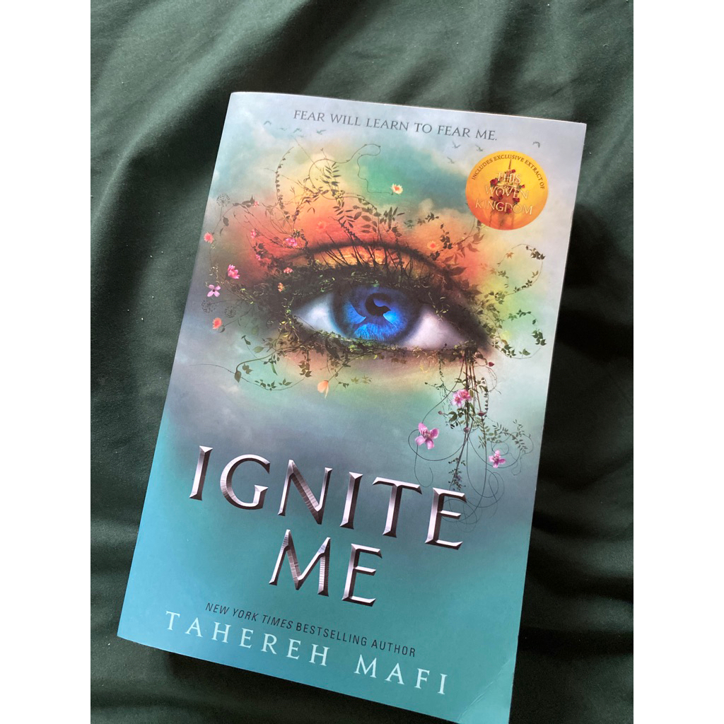 [preloved] ignite me by tahereh mafi
