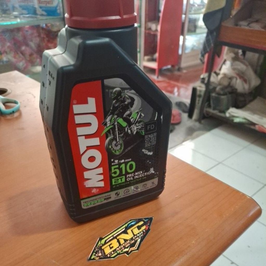 Oli samping motul 2tak 1L termurah