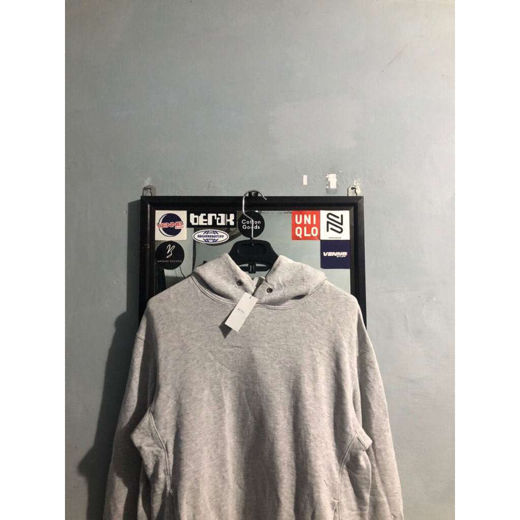 Hodie UNIQLO