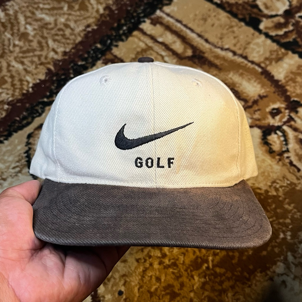 Topi Nike Golf
