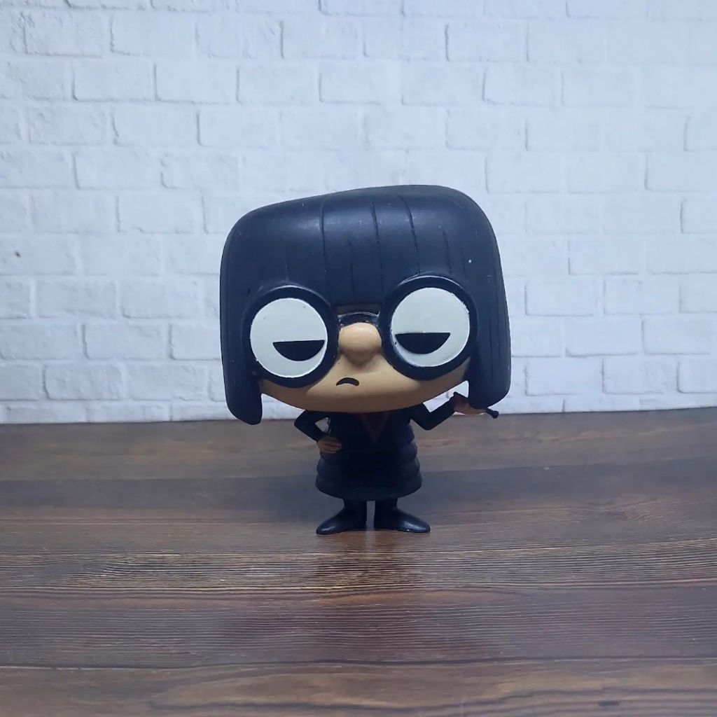 Preloved funko Edna Mode Incredibles ori funko LLC 2017