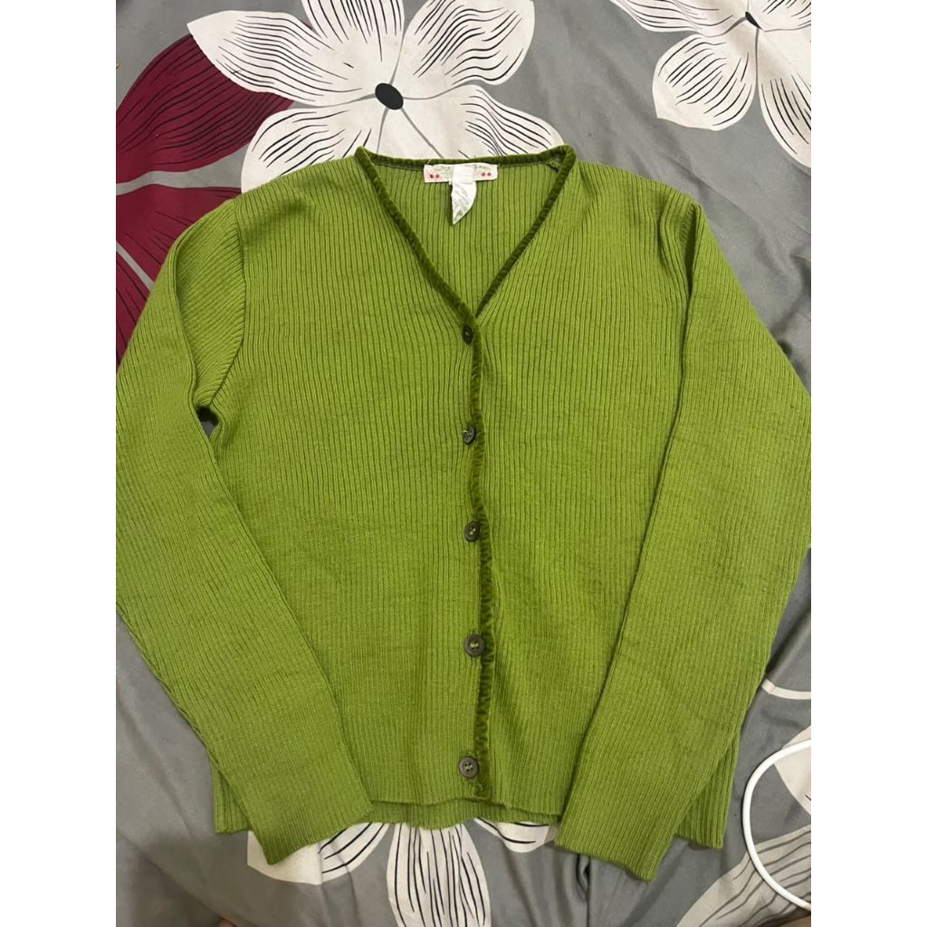 cardigan rajut avocado