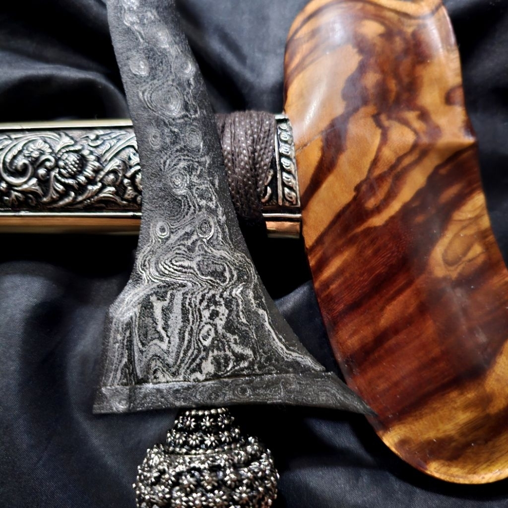 Keris Pulanggeni Luk 5 Pamor Udan Mas