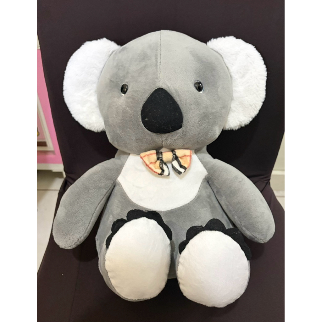 boneka besar hasil mesin capit