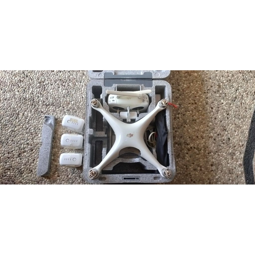 drone dji phantom 4 pro