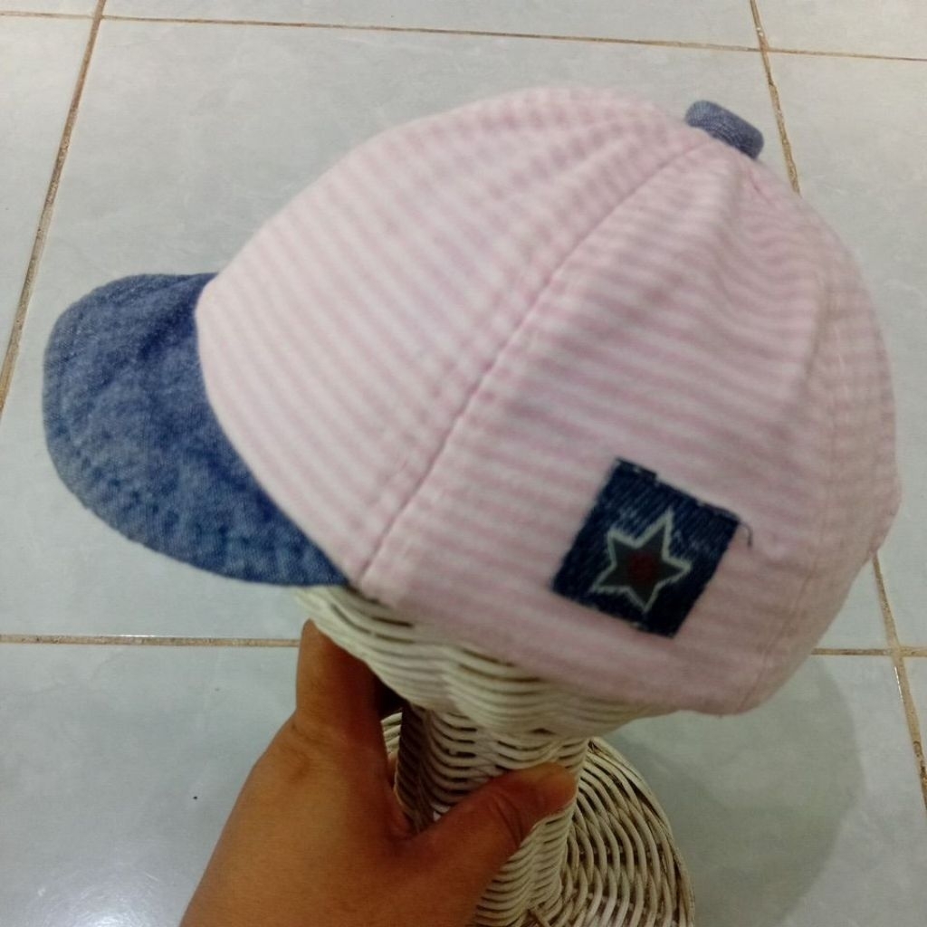 (PRELOVED/BEKAS) TOPI BAYI ANAK 1 tahun PINK GARIS
