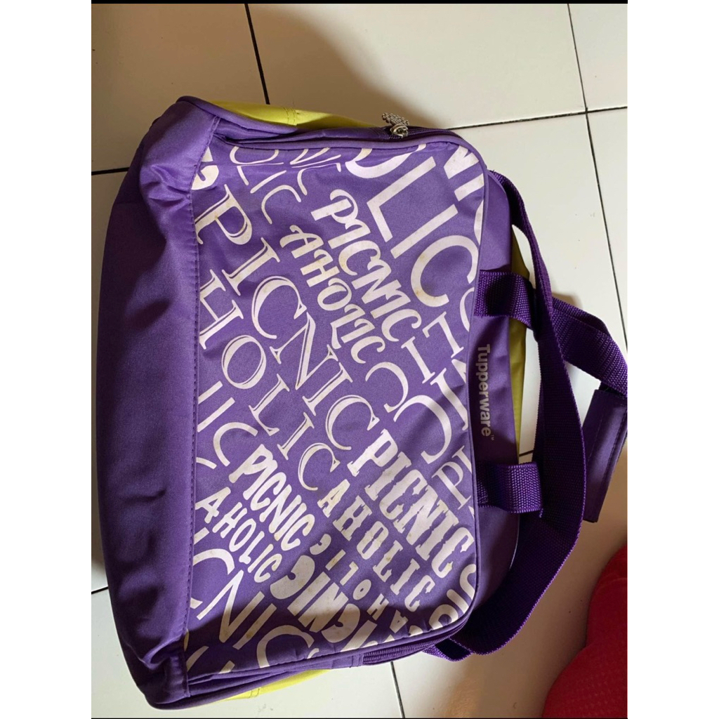 Tas Tupperware travel