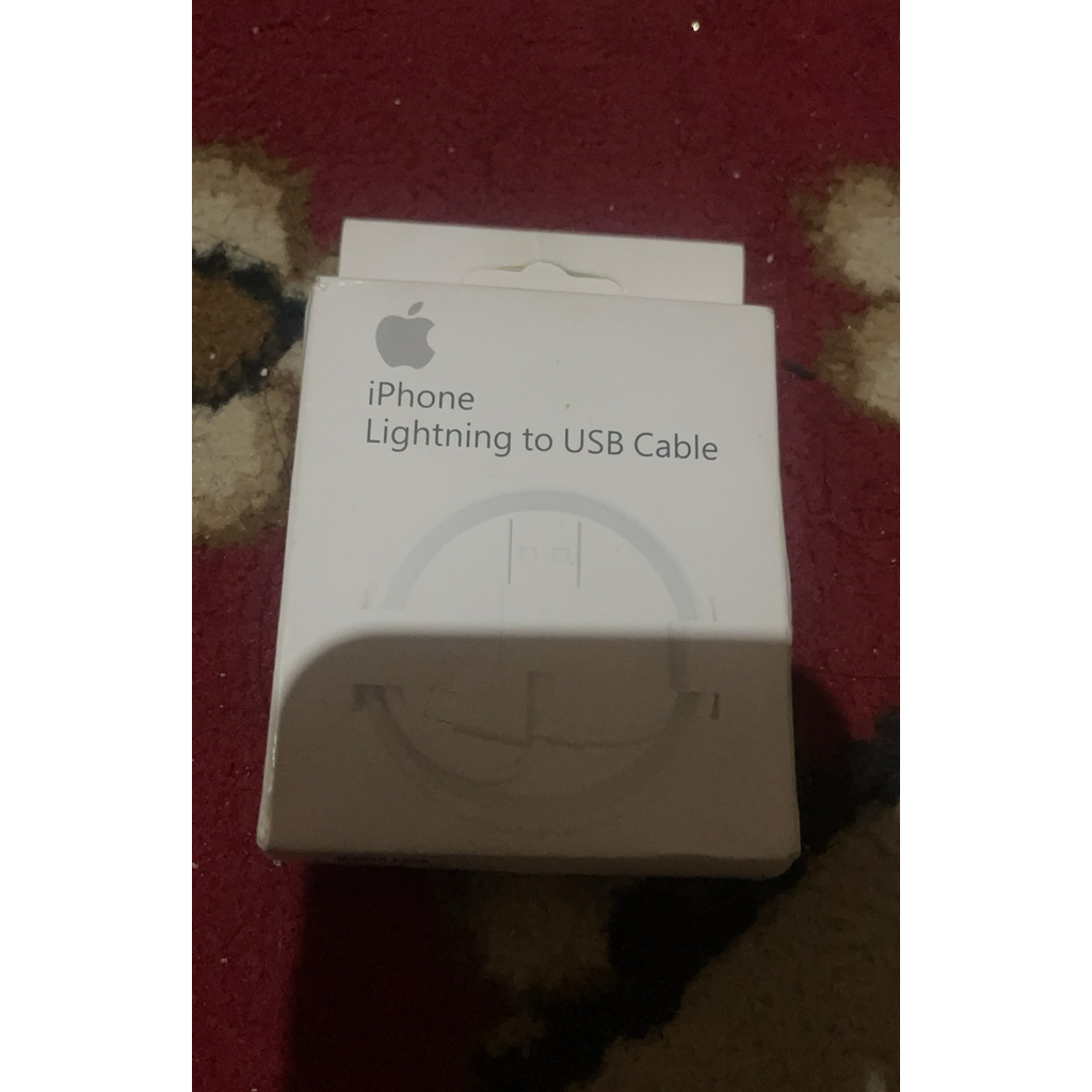 lightning to USB Cable (preloved like new)