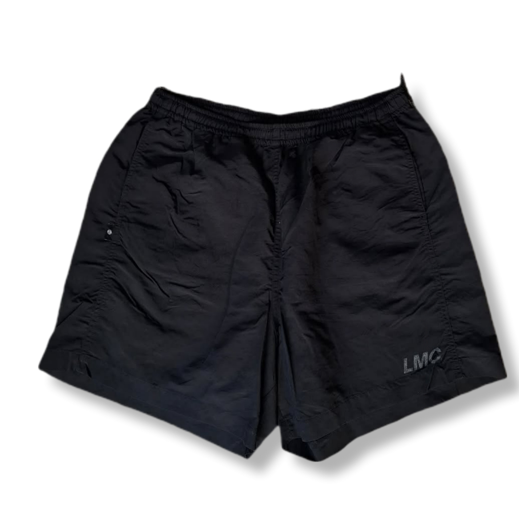 LMC LOST MANAGEMENT CITIES BLACK RELAXED SHORT PANTS | CELANA PENDEK TRAINING | GS