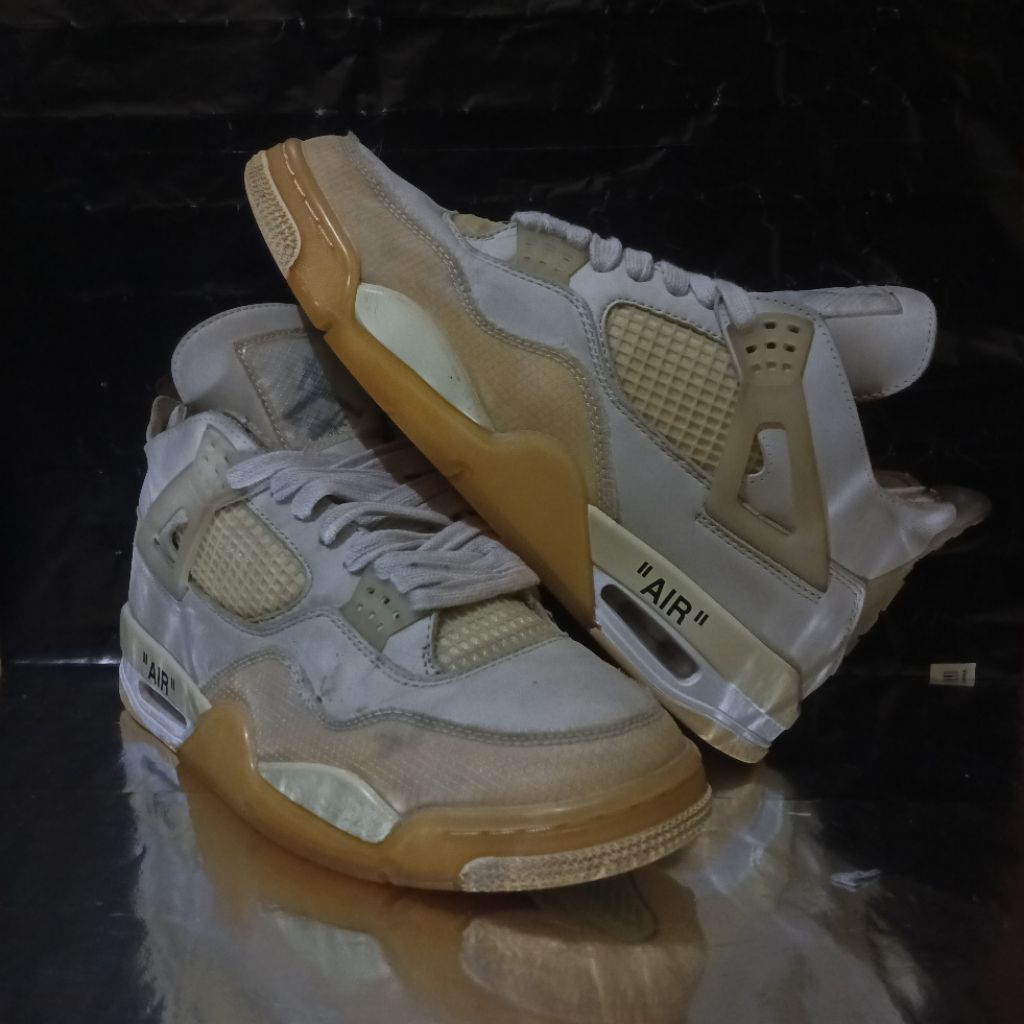Air Jordan 4 Retro Off-White Sail size 44