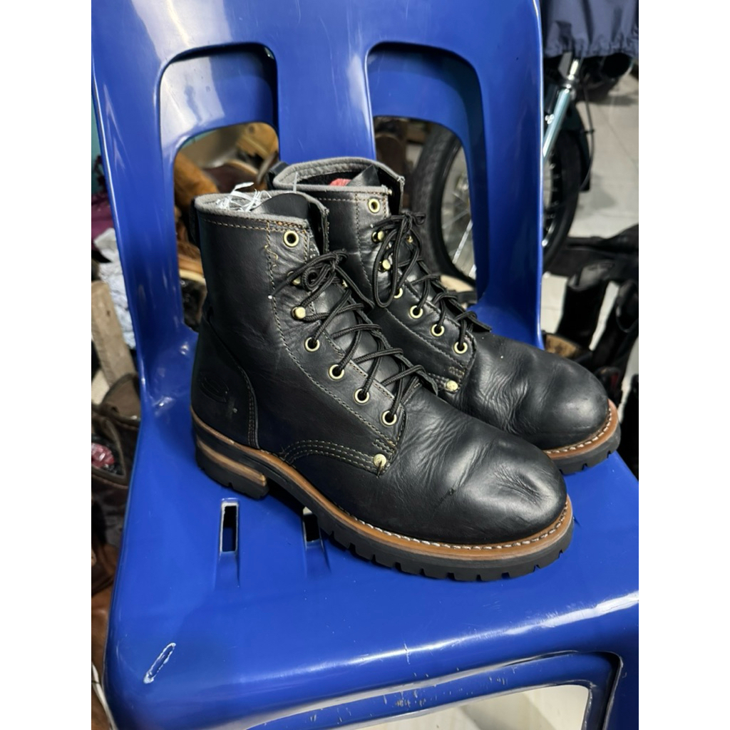 Logger boots by Skechers