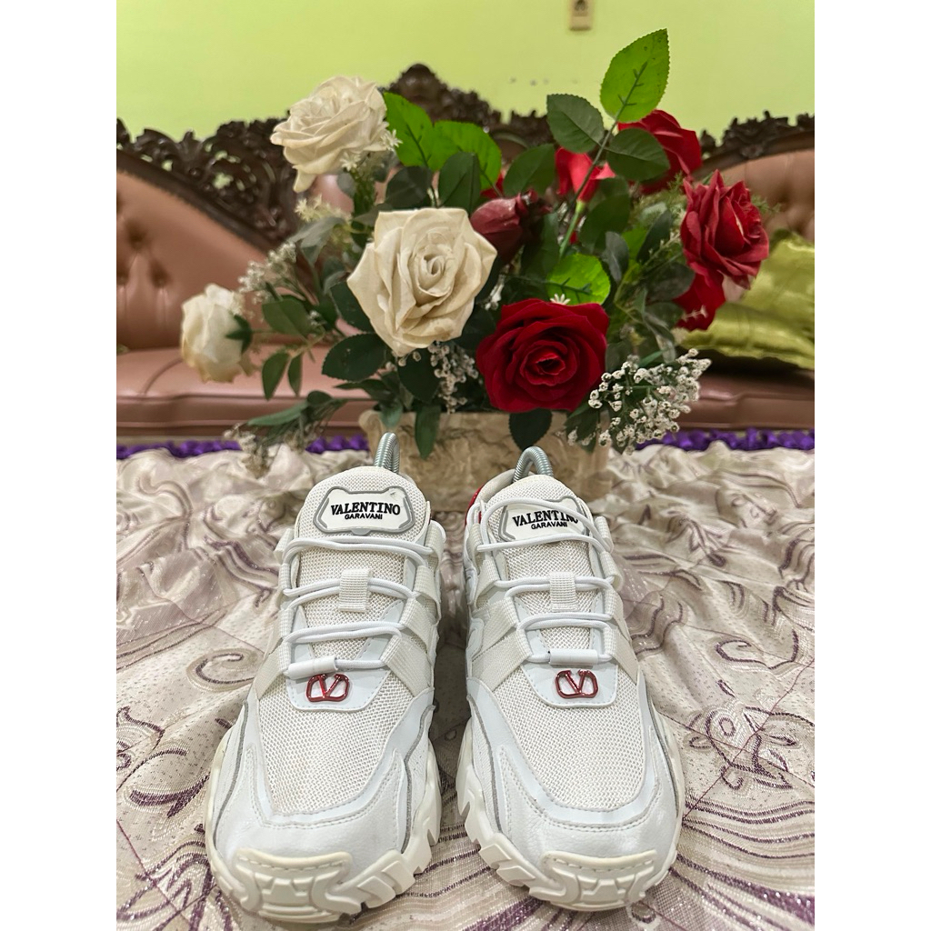 valentino garavani white sneakers