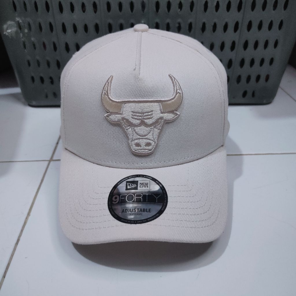 topi basket banteng NBA