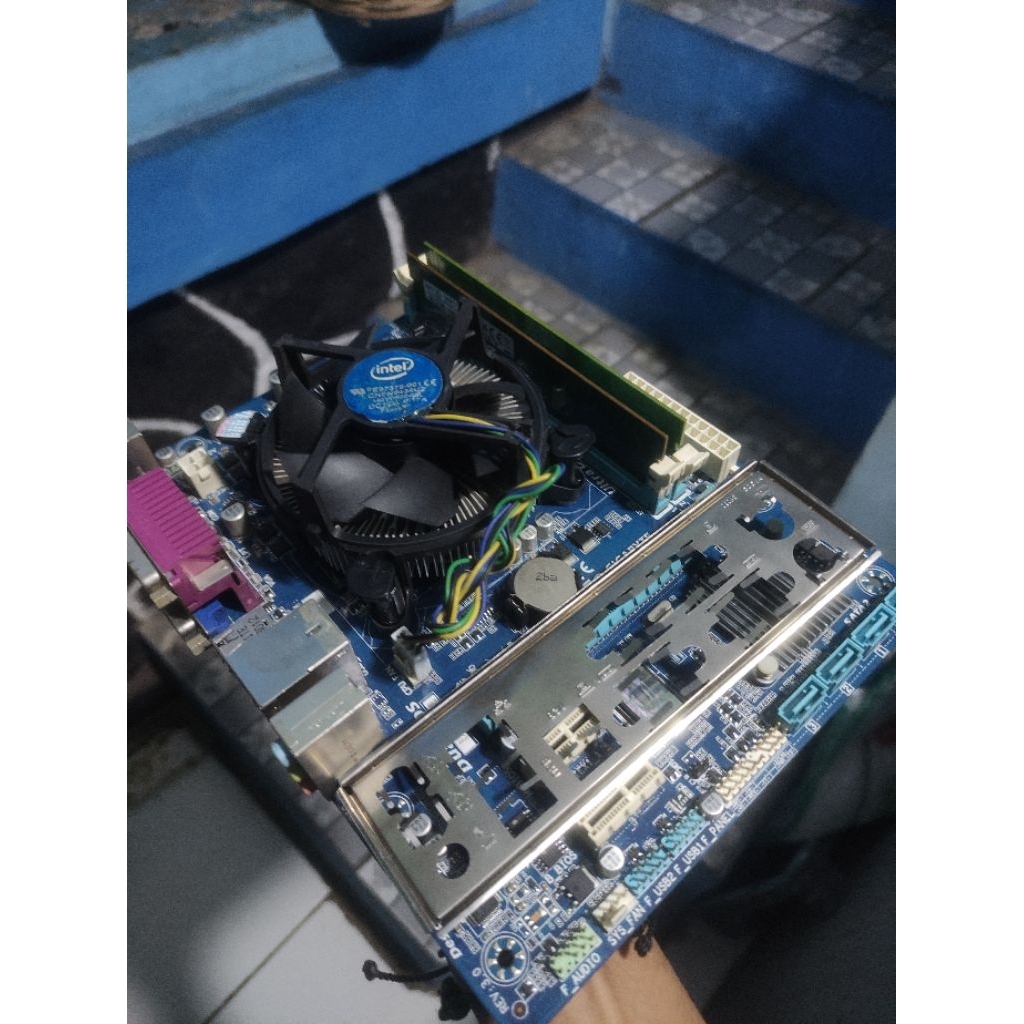 MOTHERBOARD PAKETAN H61 GIGABYTE