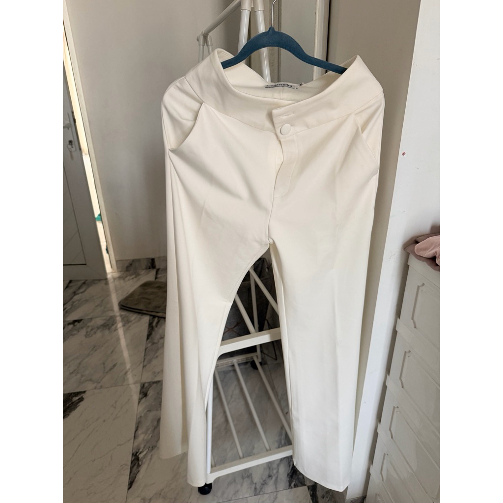 preloved celana semi cutbray PROMTHONG warna putih