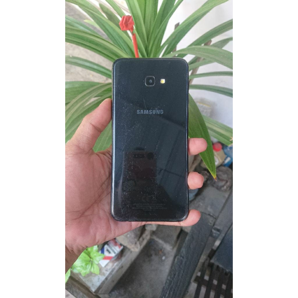 Samsung Galaxy J4+ 2/32 minus lcd