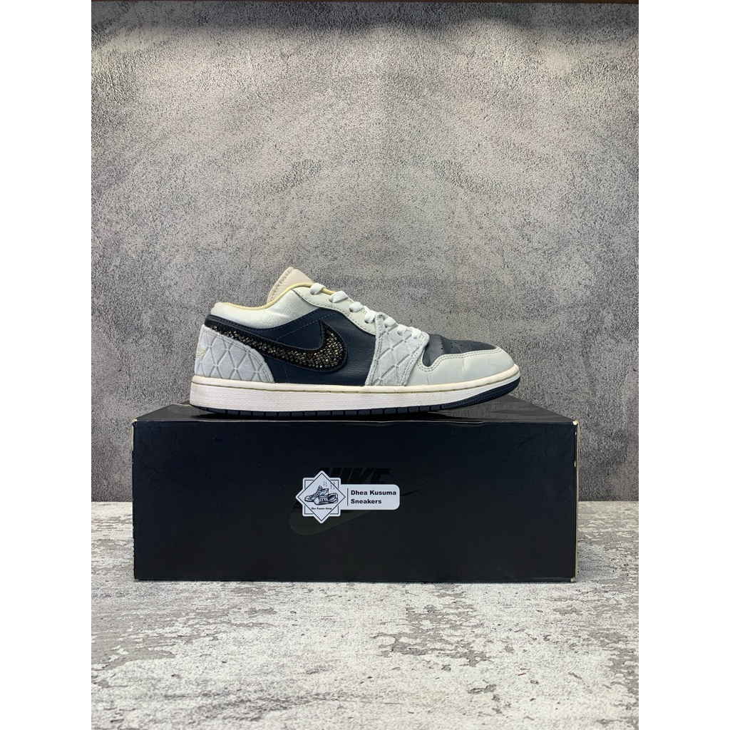Sepatu Second  Air Jordan 1 Low Gets Equipped  Size 42 insole 26,5 cm  Original Guarantee