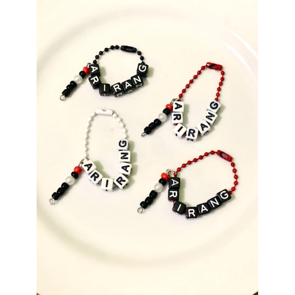 arirang keychain | keychain BTS | BTS arirang | ARIRANG