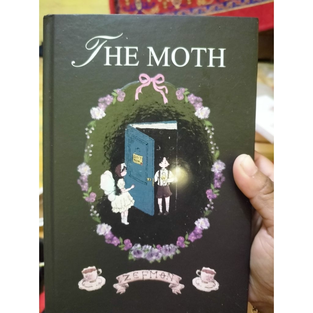 PL NOVEL THE MOTH