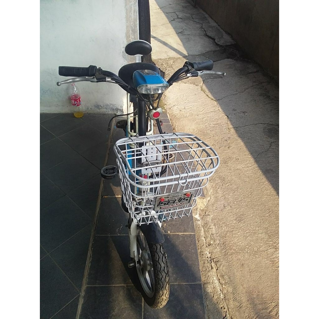 seken Sepeda Listrik selis buterfly nyala dijual TANPA BATRE