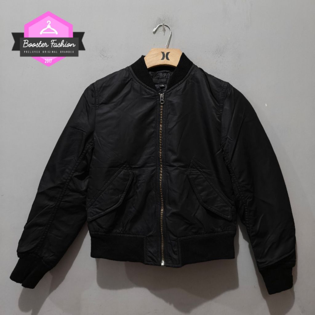 JAKET BOMBER UNIQLO FULL BLACK ORIGINAL SIZE S