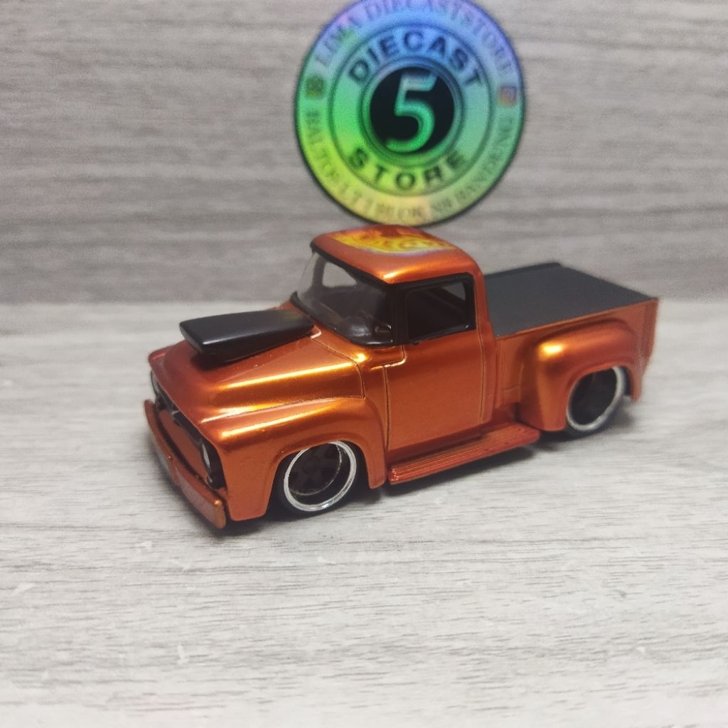 jada toys 1956 Ford F100 pick up orange metalic